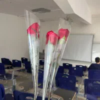 سه شاخه گل رز