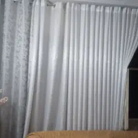 سه تا پرده نو نصب نشده همچی تمام