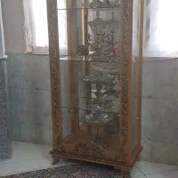 گنجه چوبی طلایی