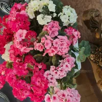 سبد گل تزئینی خوشرنگ و پرکار
