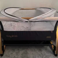 تخت کنار مادر چیپولینو