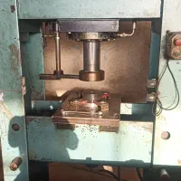 دستگاه وپرس و تراش|ماشینآلات صنعتی|شیراز, رکنآباد|دیوار
