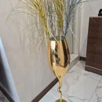 گل و گلدان طلایی