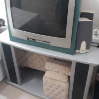 تلوزیون با میز و باند