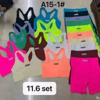 فروشندگی در لباس زیر زنونه