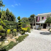 ویلاستخردار ۴خواب باآلاچیق وبرکه ماهی بدون واسطه