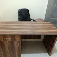 میز مدیریت به همراه صندلی