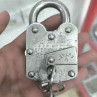 قفل قدیمی فابریک