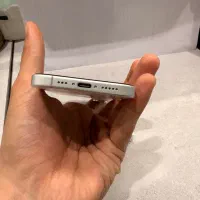 ایفون ۱۷نرمال