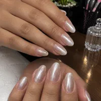 کاشت ناخن با بهترین متریال