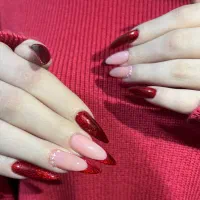 خدمات کاشت و ترمیم ناخون با قیمت مناسب