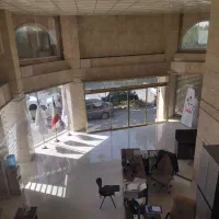 مغازه ۲۰۰متری سه بر