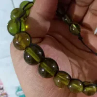 دستبند کهربا ونگین|کلکسیون اشیاء عتیقه|گرگان, |دیوار