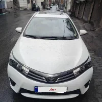 تویوتا کورولا ۲۰۱۵