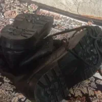 پوتین|کیف، کفش، کمربند|سراوان, |دیوار