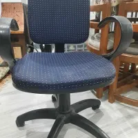 صندلی کامپیوتر تمیز