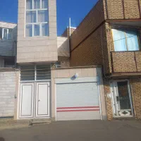 حیاط ۲ طبقه با زیر زمین