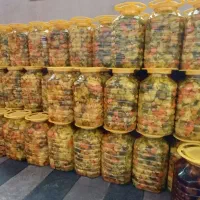 استخدام نیرو خانم در کارگاه بسته بندی زیتون.سامن