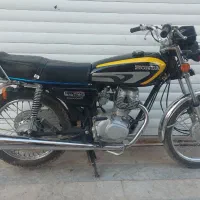 هندا۸۴کبیرپلاک ملی مدارک کامل|موتورسیکلت|قم, قلعه کامکار|دیوار