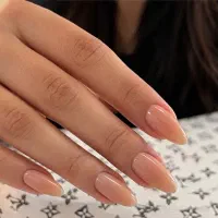 کاشت ناخن فقط۱۹۹