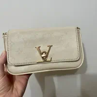 کیف رو دوشی|کیف، کفش، کمربند|بندر انزلی, کارآموزی|دیوار