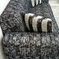 مبل شیک و مدرن در حد نو دو عدد سه نفره|مبلمان خانگی و میز عسلی|شیراز, گویم|دیوار