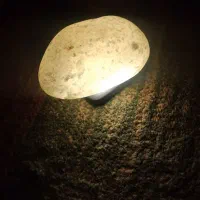 سنگ‌ فیروزه و دوسنگ‌ دیگر فروشی