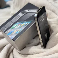 اپل iPhone 4 با حافظهٔ ۱۶ گیگابایت|موبایل|تبریز, |دیوار