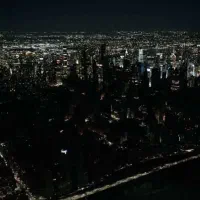 راننده خانوم با ماشین