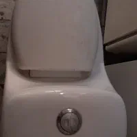 توالت فرنگی در حد نو