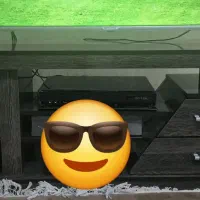 میز تلویزیون سالم در حد نو