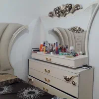 تختخواب دونفره همراه با اینه ودراور|تخت و سرویس خواب|تهران, دریاچه شهدای خلیج فارس|دیوار