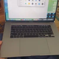 مک بوک پرو ۲۰۱۹ رم ۳۲ گیگ و هارد ۱ ترا ssd