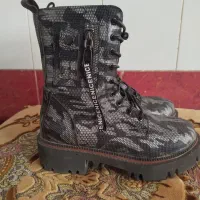دوتا جفت کفش