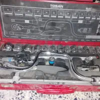 جعبه بکس ۲۴ پارچه توسن در حد نو