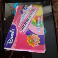 پیانو پایه دار برقی ۳۷ کلیده نو و سالم|اسباببازی|تربت جام, شهرک معلم|دیوار