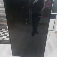 تلوزیون ال سی دی ۶۵ آیوا شکسته