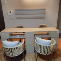 فروش فوری میز ناخن و استند