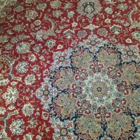 دوعدد فرش قرمز حرم|فرش|کاشمر, |دیوار