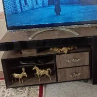 میز تلوزیون در حد نو