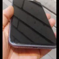 اپل iPhone 11 با حافظهٔ ۱۲۸ گیگابایت