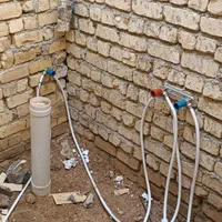 لوله کش نصب شیرآلات