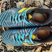 کفش فوتبال آدیداس سایز 35/‌36|کیف، کفش، کمربند|اسلام‌شهر, شهرک قائمیه|دیوار