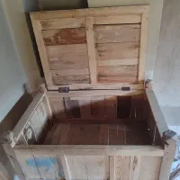 صندوق چوبی قدیمی|کلکسیون اشیاء عتیقه|بیرجند, |دیوار