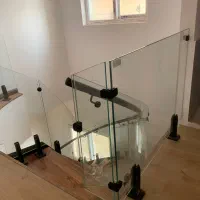 نرده شیشه ای خم