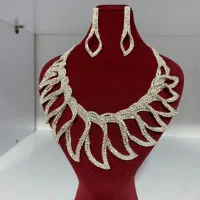سرویس تیتانیوم تمام نگین|بدلیجات|شیراز, شهرک گلستان|دیوار