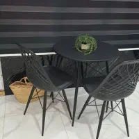میز و صندلی  دونفره  بسیار محکم و شیک نو