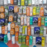 انواع شارژر اصل فست شارژ و لبوبو (پاساژ موسوی)|خدمات رایانه‌ای و موبایل|دوگنبدان, |دیوار
