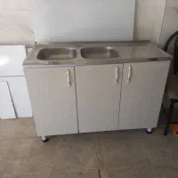 سینک ظرفشویی و اجاق گاز