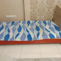 تخت یک نفره|تخت و سرویس خواب|شیراز, زرهی|دیوار